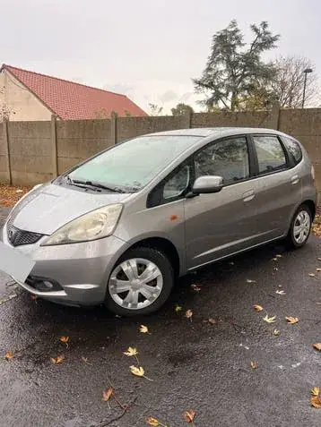 Honda Jazz 2011 photo 2