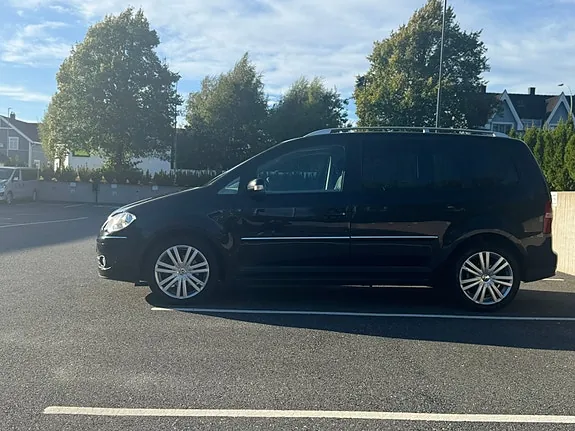 Volkswagen Touran 2008 photo 4