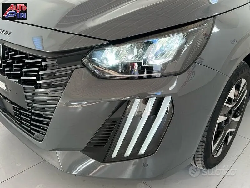 Peugeot 208 2025 photo 4