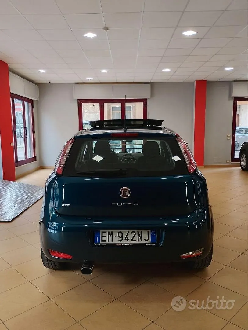 Fiat Punto 2012 photo 3