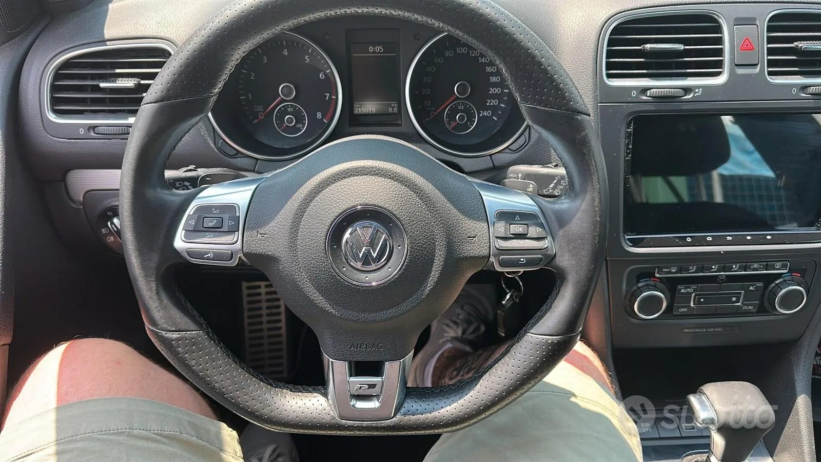 Volkswagen Golf 2010 photo 5