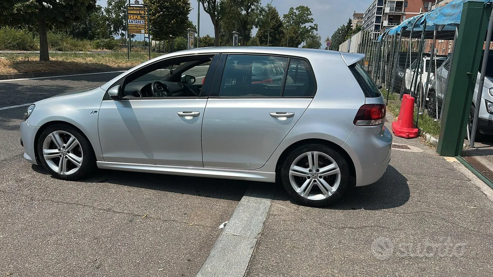 Volkswagen Golf 2010 photo 3