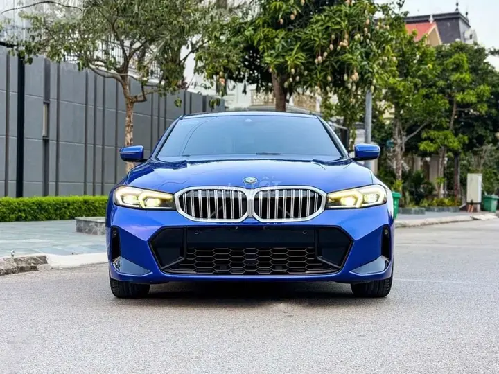 BMW 3 Series 2023 photo 5