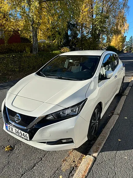 Nissan Leaf 2018 photo 2