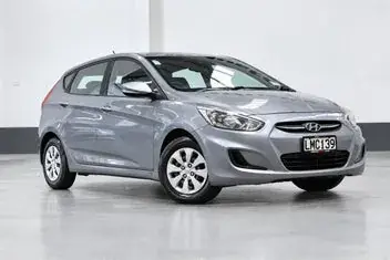 Hyundai Accent 2018 photo 2