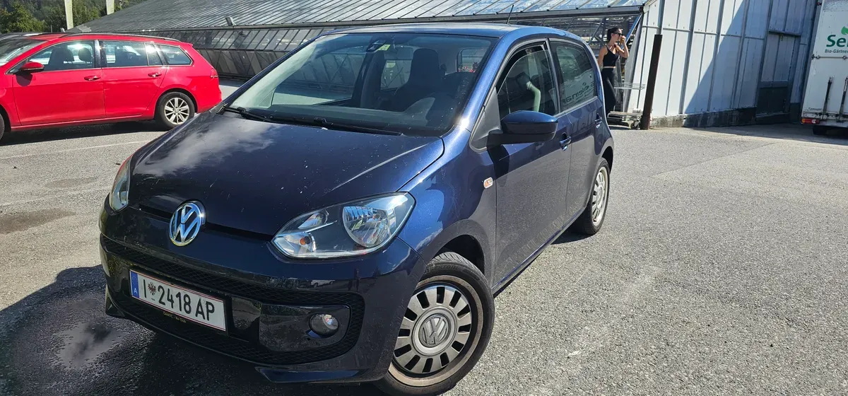 Volkswagen Up 2015 photo 3
