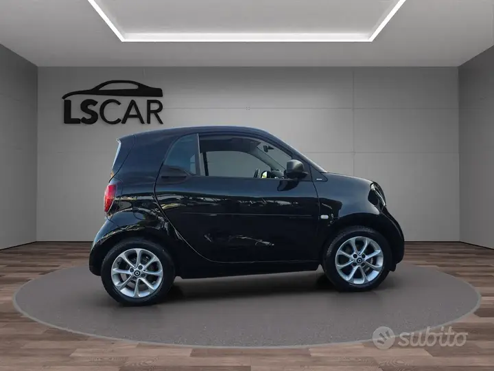 Smart Fortwo 2017 photo 2