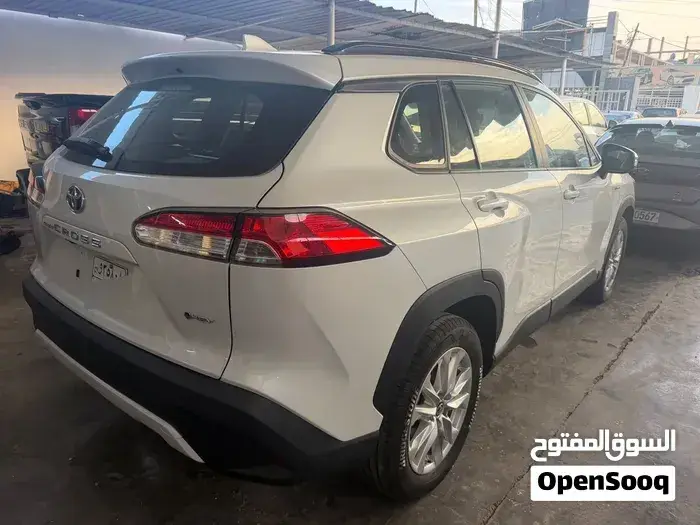 Toyota Corolla Cross 2026 photo 2