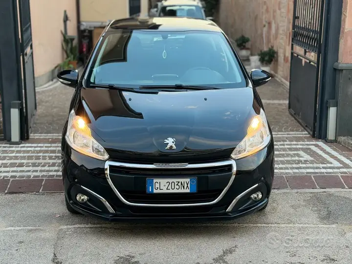 Peugeot 208 2017 photo 4