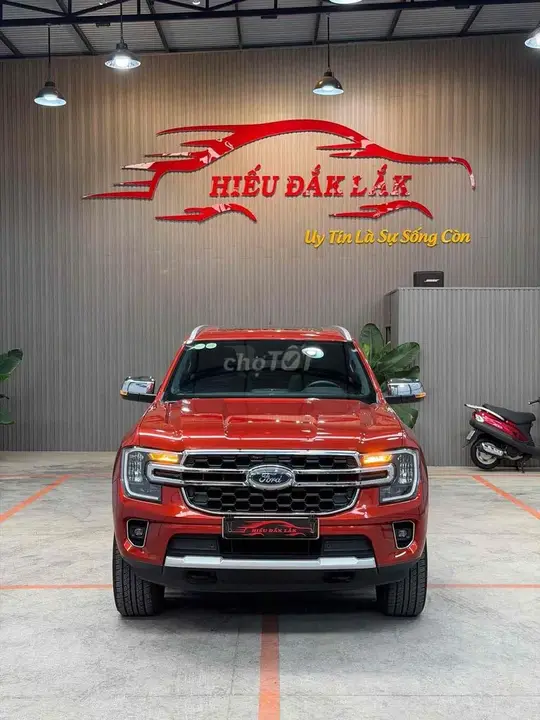 Ford Everest 2023 photo 2