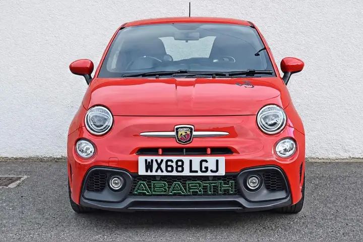 Abarth 595 2018 photo 2