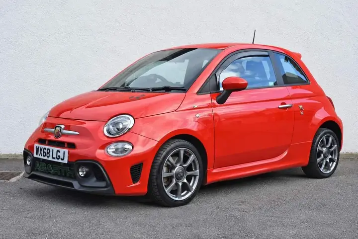 Abarth 595 2018 photo 3