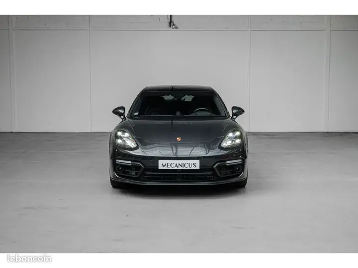 Porsche Panamera 2019 photo 3