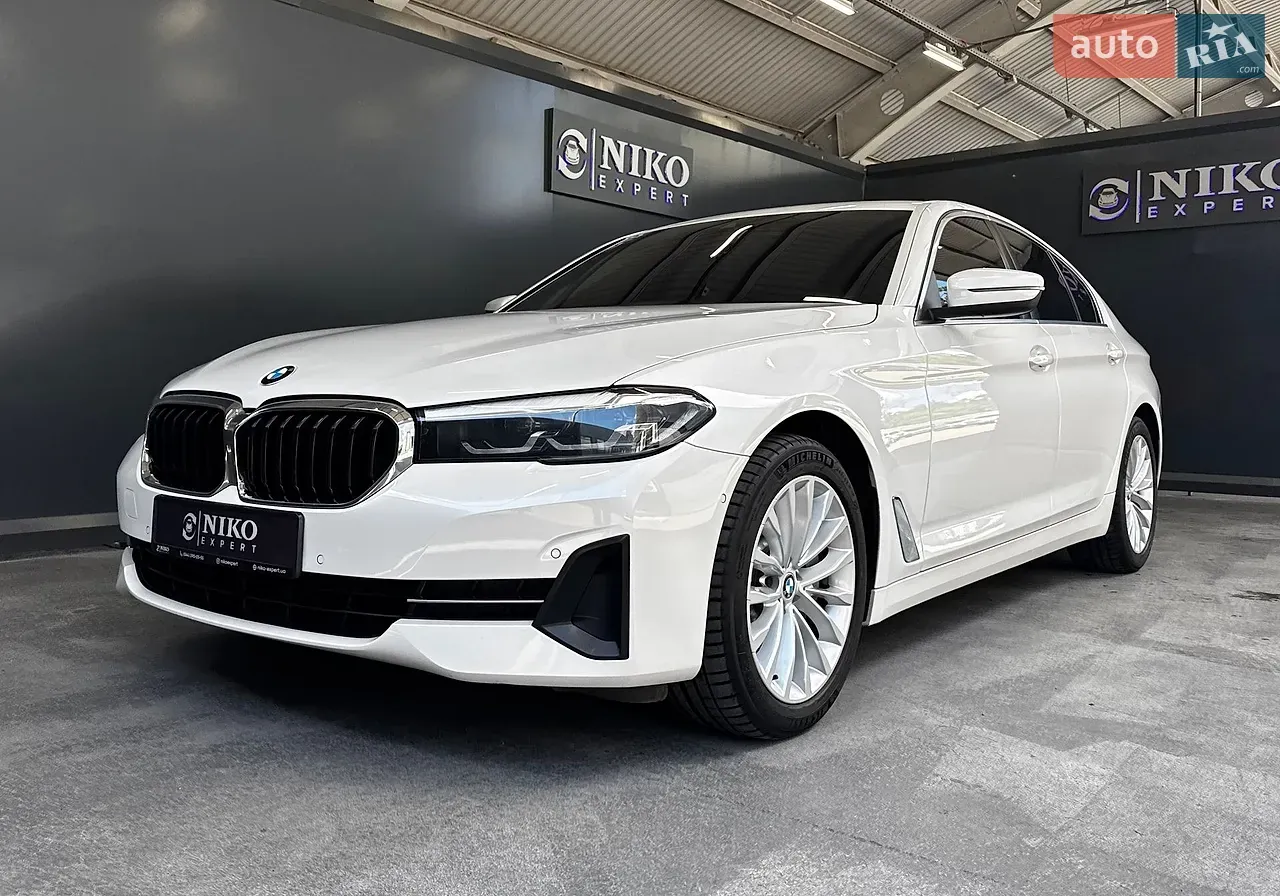 BMW 5 Series 2021 photo 2