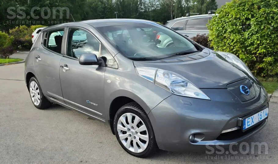 Nissan Leaf 2017 photo 2