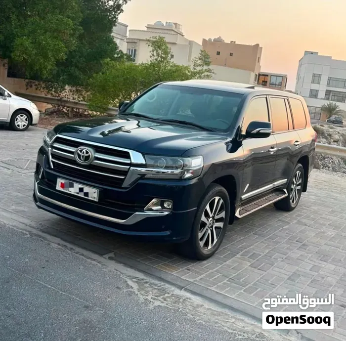 Toyota Land Cruiser 2019 photo 2