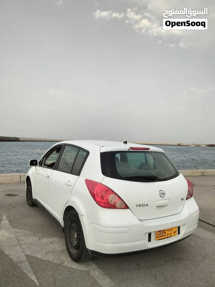Nissan Tiida 2011 photo 5