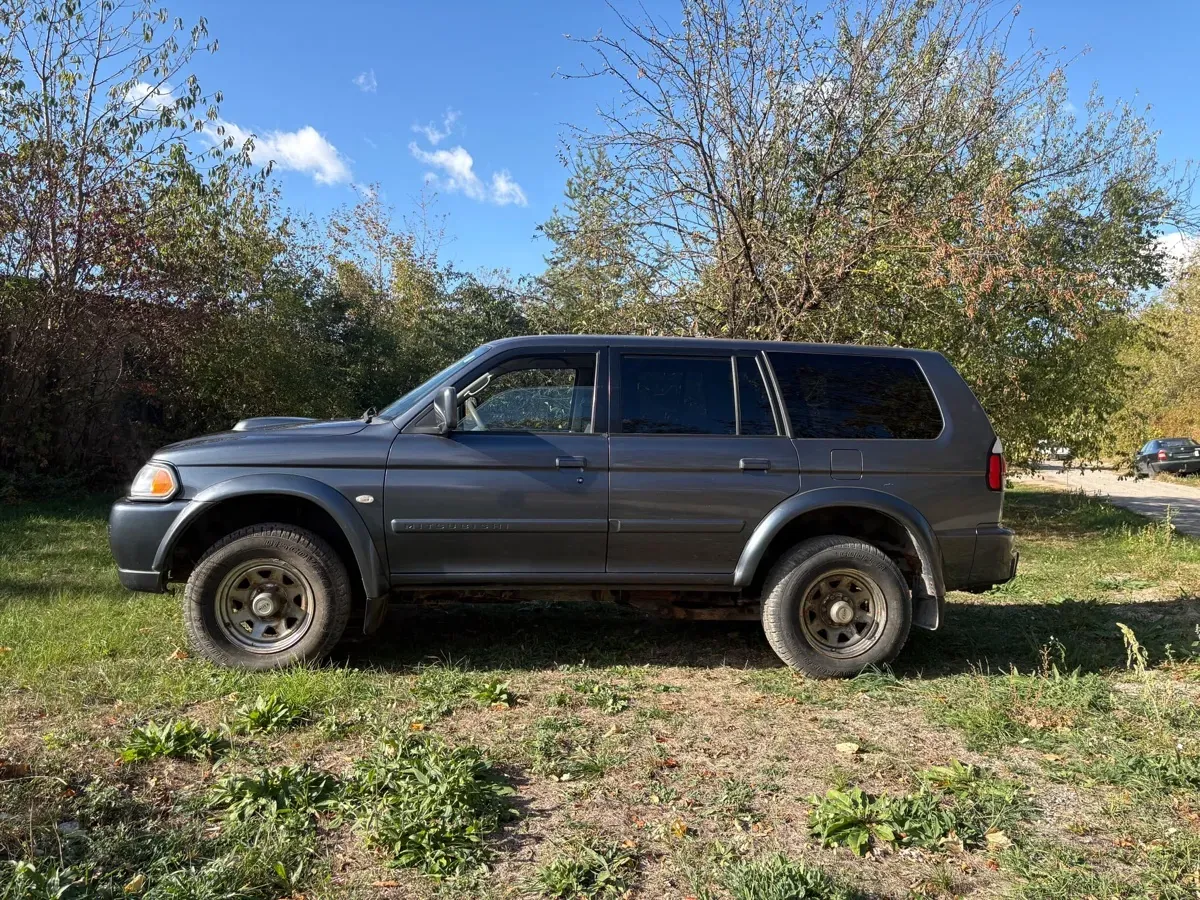 Mitsubishi Pajero 2006 photo 3