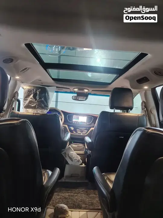 Chrysler Pacifica 2023 photo 2