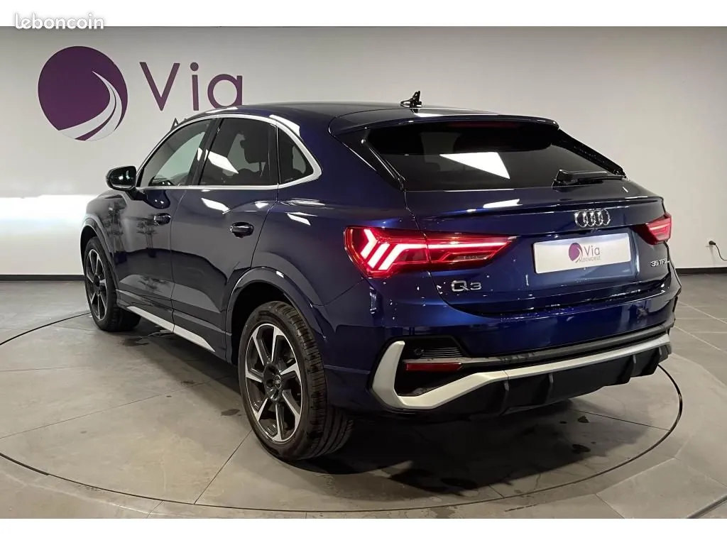 Audi Q3 2022 photo 4