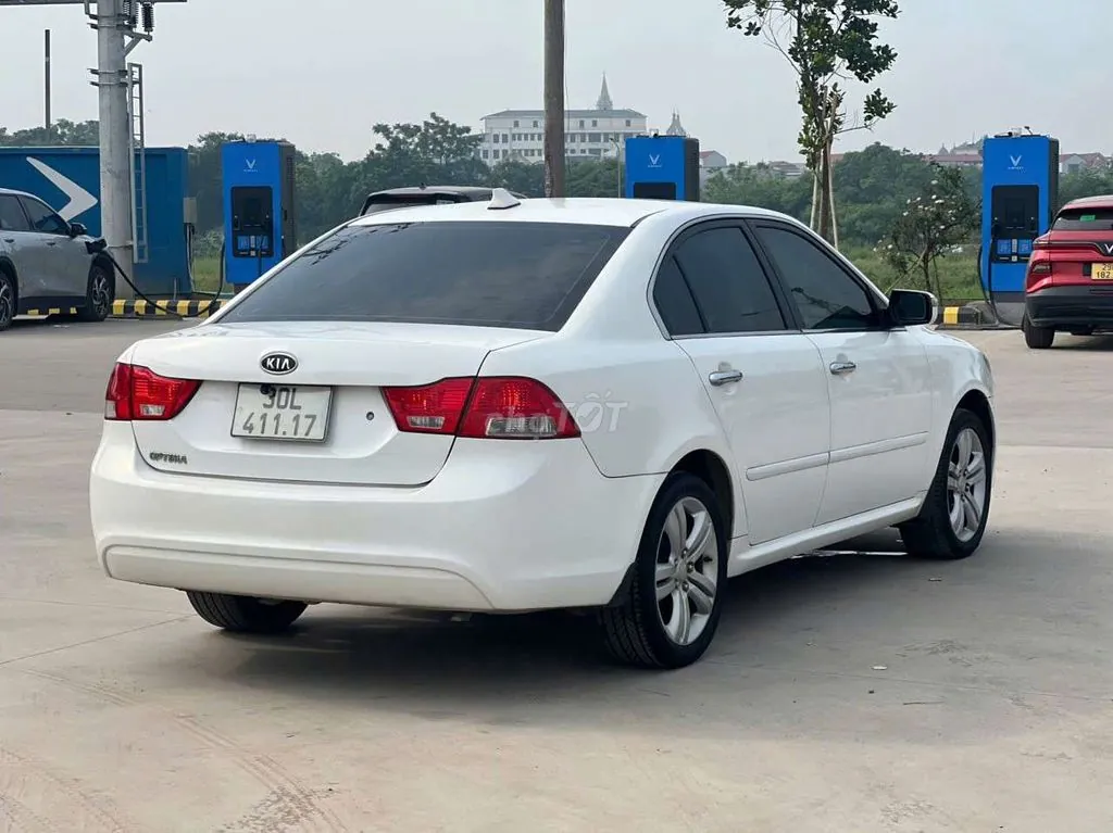 Kia Optima 2010 photo 4