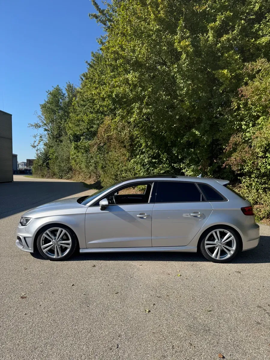 Audi A3 2015 photo 2