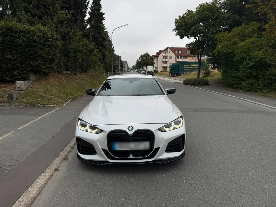 BMW M440I