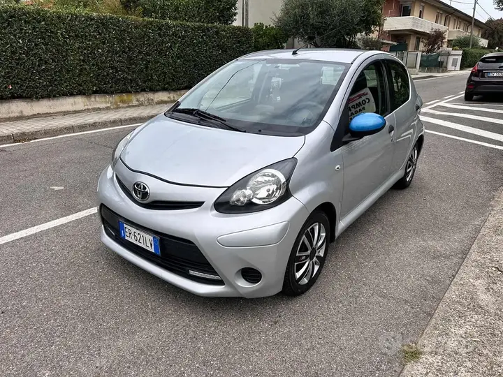Toyota Aygo 2013 photo 2