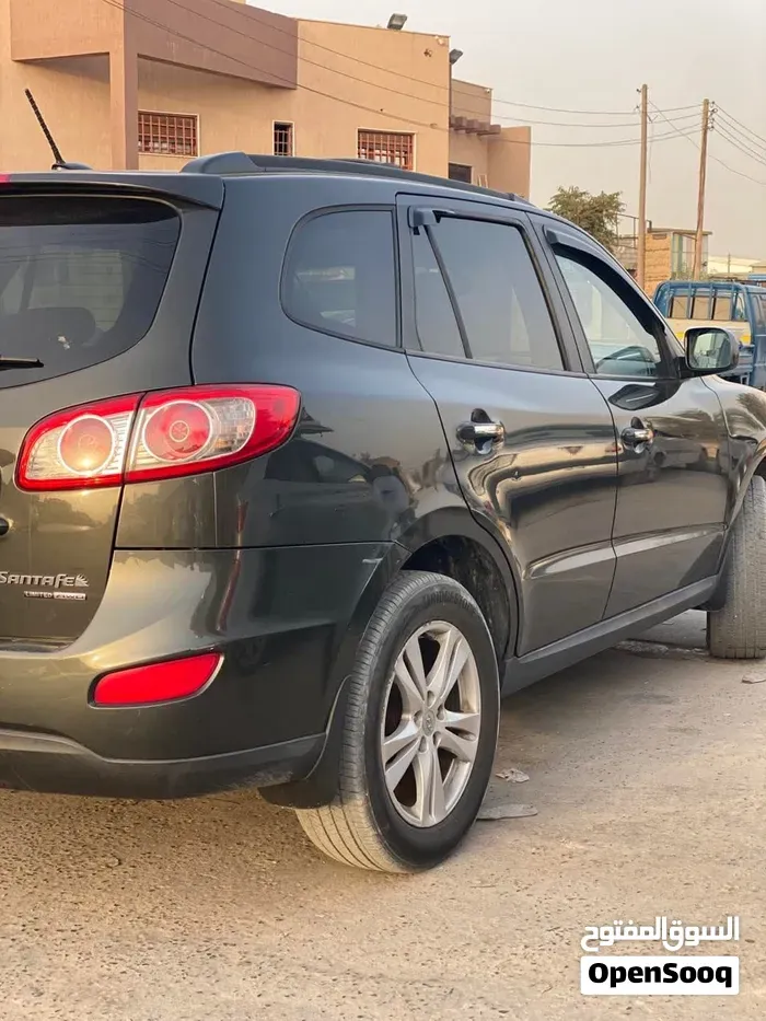 Hyundai Santa Fe 2012 photo 4