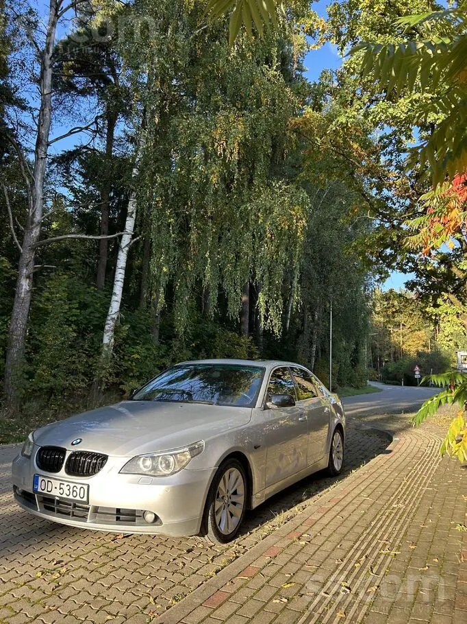 BMW E60 2003 photo 2