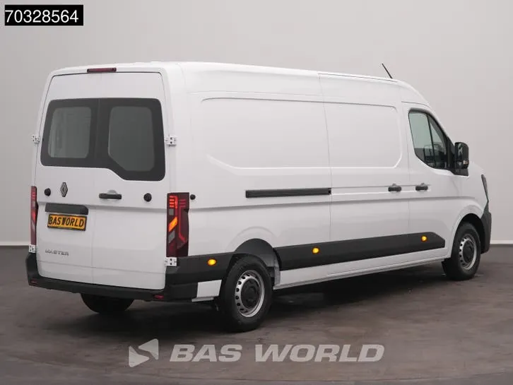 Renault Master 2024 photo 2