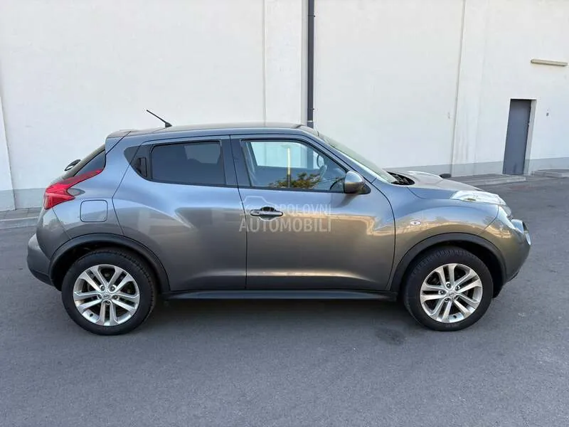 Nissan Juke 2011 photo 4
