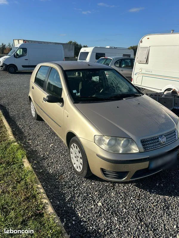Fiat Punto 2009 photo 3