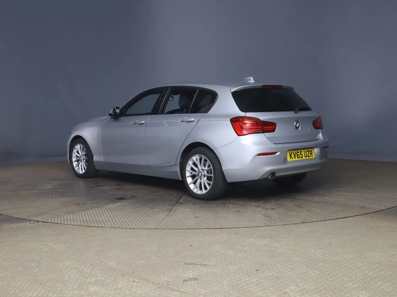 BMW 1 Series 2016 photo 2