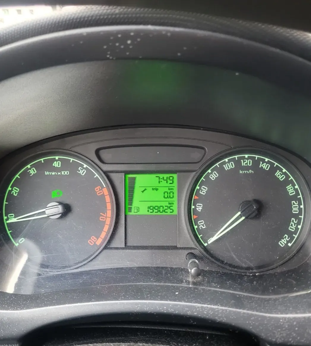 Skoda Fabia 2008 photo 2