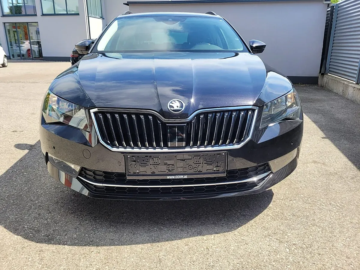 Skoda Superb 2019 photo 2