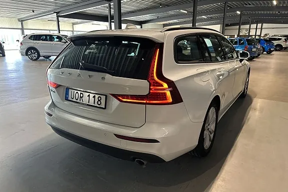 Volvo V60 2019 photo 4