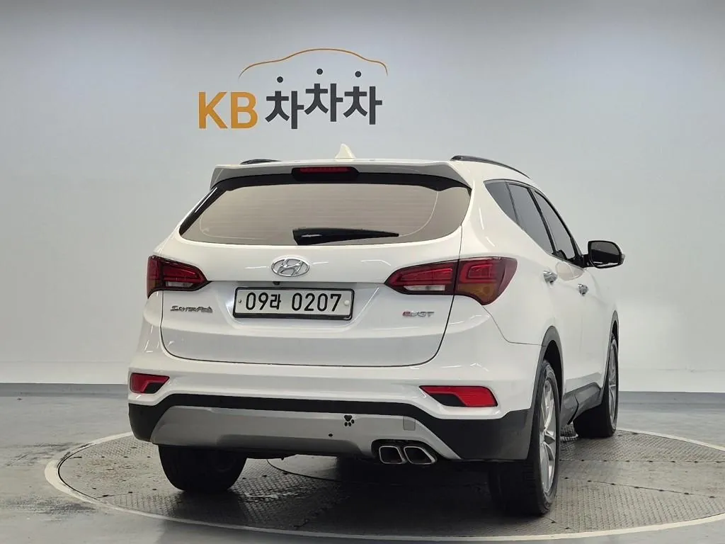 Hyundai Santa Fe 2017 photo 3