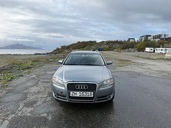 Audi A4 2005 photo 2