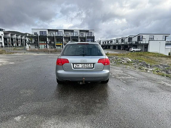 Audi A4 2005 photo 4