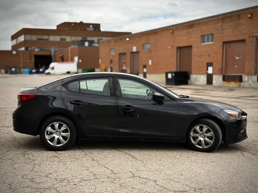Mazda 3 2018 photo 3