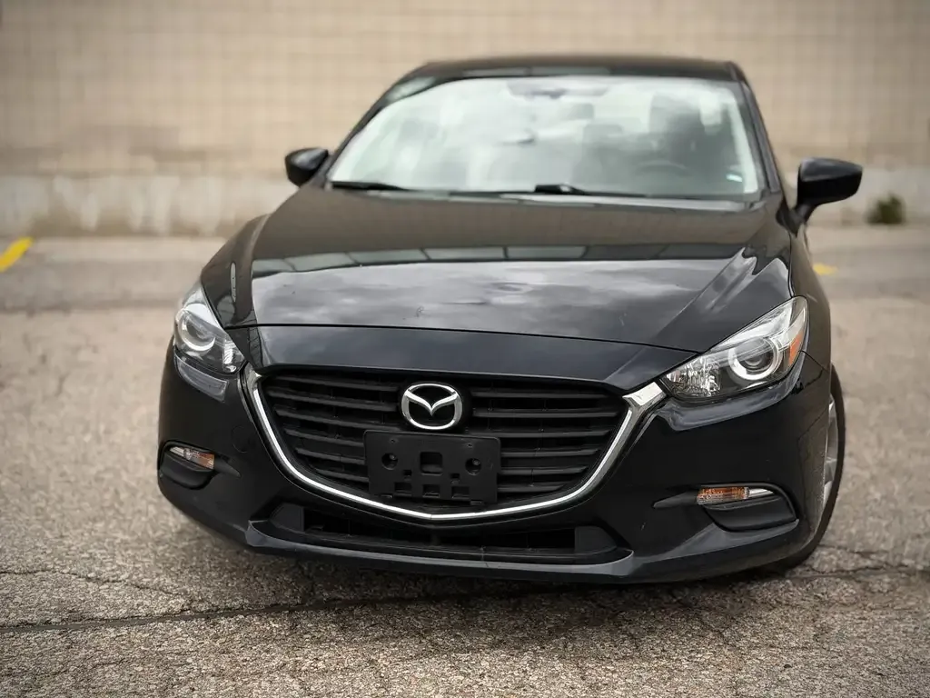 Mazda 3 2018 photo 2