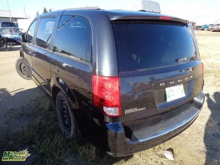 Dodge Grand Caravan 2014 photo 3