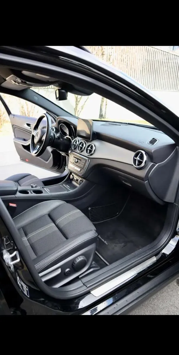 Mercedes-Benz Gla 2018 photo 3