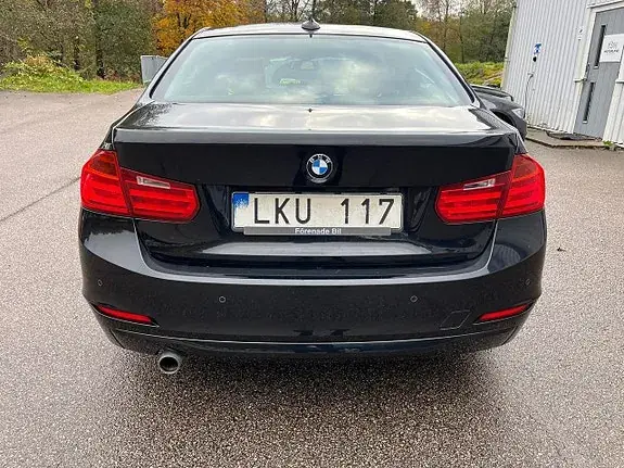 BMW 320D 2012 photo 4