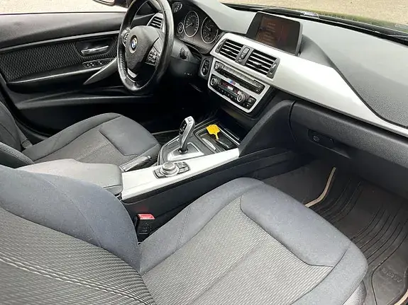 BMW 320D 2012 photo 5