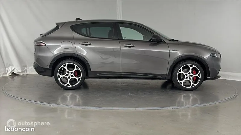 Alfa Romeo Tonale 2025 photo 4