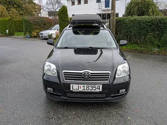 Toyota Avensis 2005 photo 2