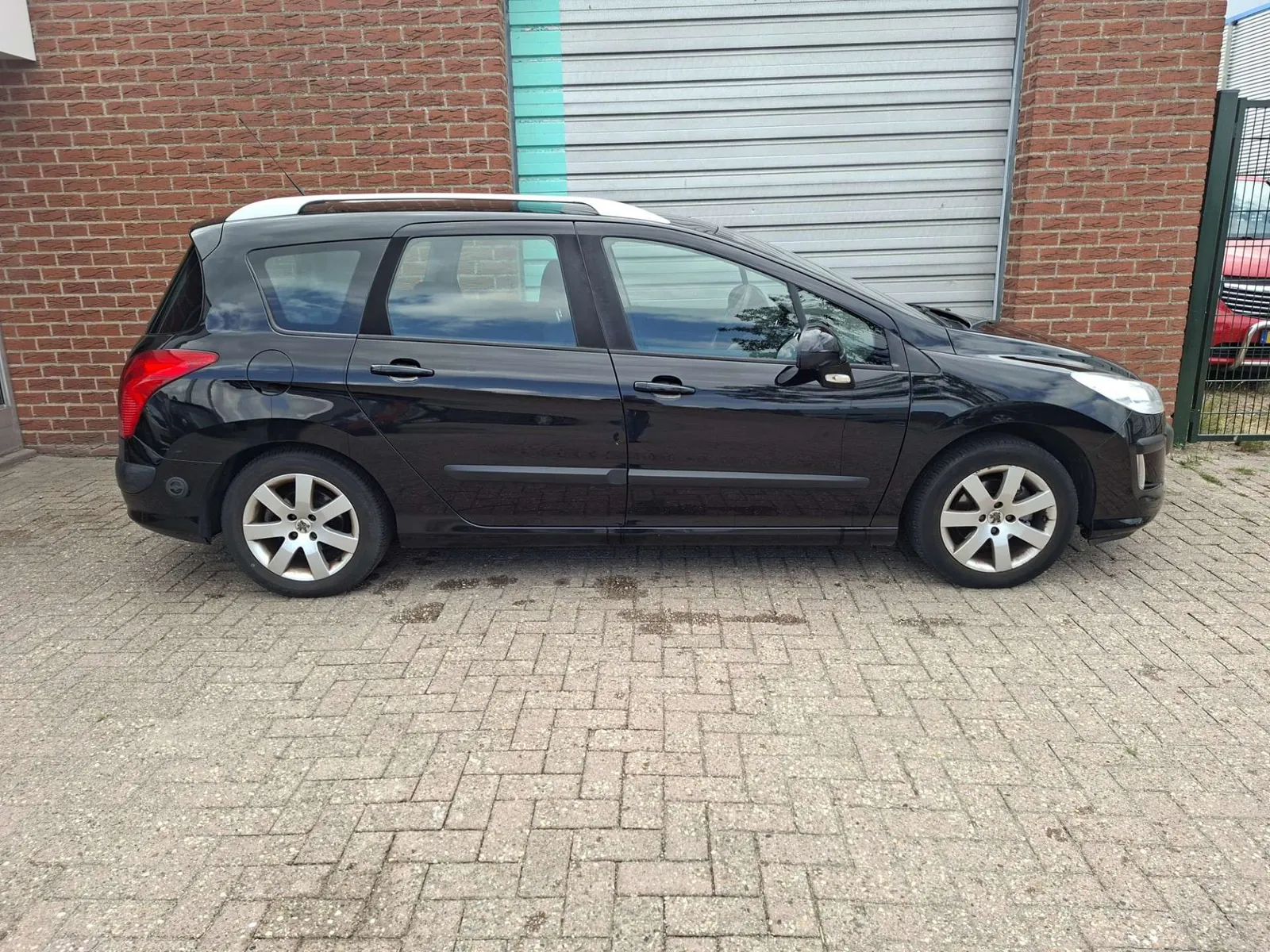 Peugeot 308 2009 photo 4