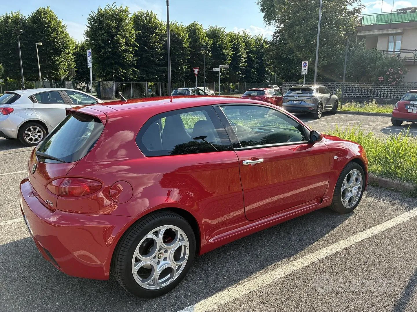 Alfa Romeo 147 2003 photo 2